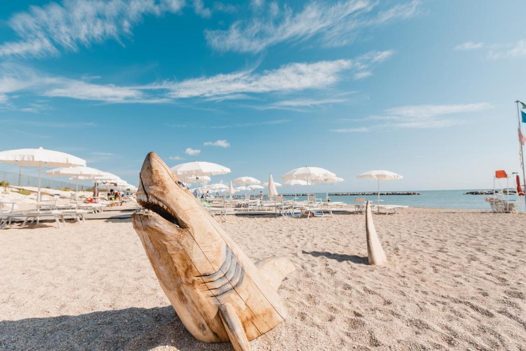 Natural Village Resort Porto Potenza Picena Luaran gambar